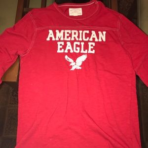Like new AE Long sleeve T